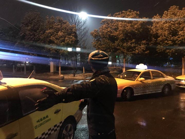 桐乡暴雪天气应对措施_桐乡雨雪天气交通出行信息_桐乡天气预报