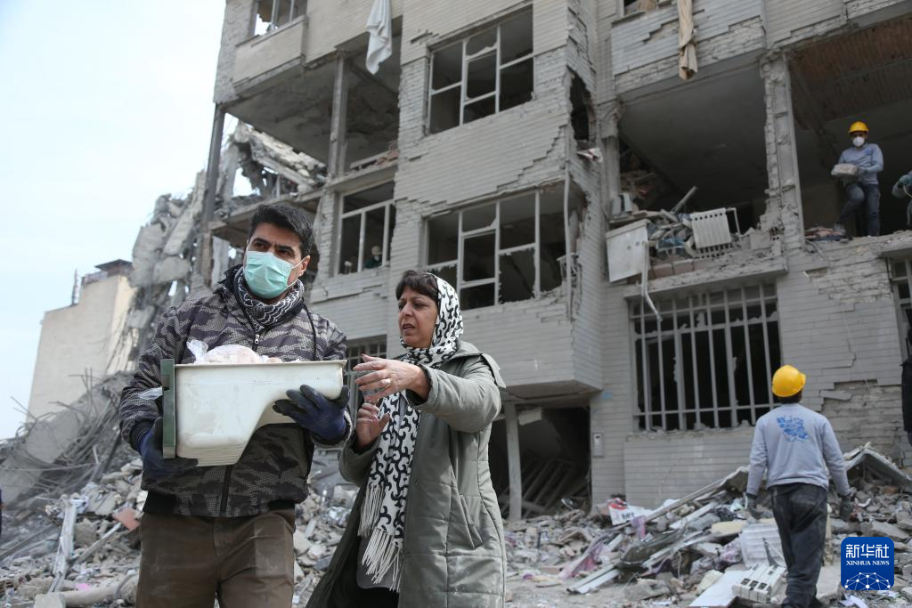 伊朗高层冒死走向街头,击穿五角大楼“老鼠论”与心理战