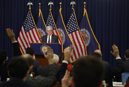 油价飙升彻底颠覆美债市场对2026年美联储降息押注