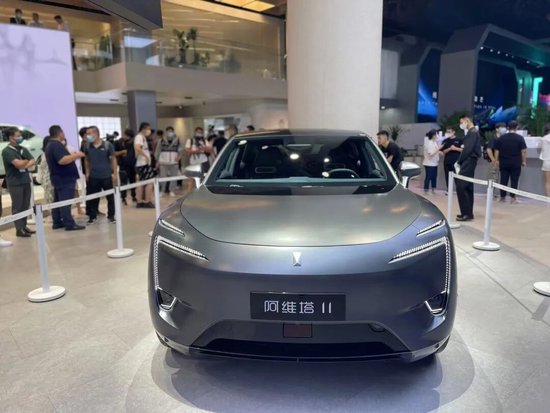 阿维塔双车齐发，能否撕开高端新能源红海？
