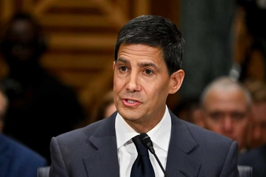 美联储主席候选人沃什强调独立性 但对利率路径含糊其辞