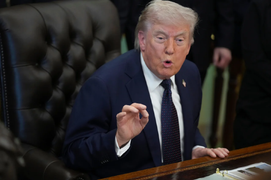 “灭亡文明”“送回石器时代” 特朗普激烈言辞据悉削弱伊朗谈判意愿