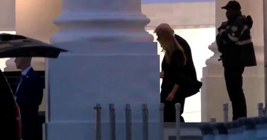 现场画面！白宫晚宴发生枪击事件